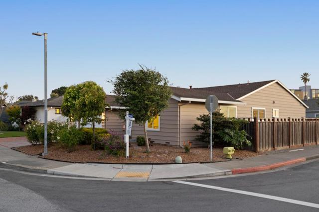 626 Harvester Drive, Foster City CA: https://media.crmls.org/mediaz/0195e60c-15ab-43f7-a9e1-46e79e380e4f.jpg