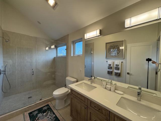 16 Hillview Avenue, Redwood City CA: https://media.crmls.org/mediaz/019657c1-bc53-4c27-ae02-9f21eb5a187a.jpg