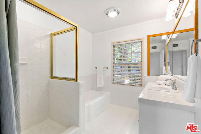 Image 17 of 28 For 672 Walther Way