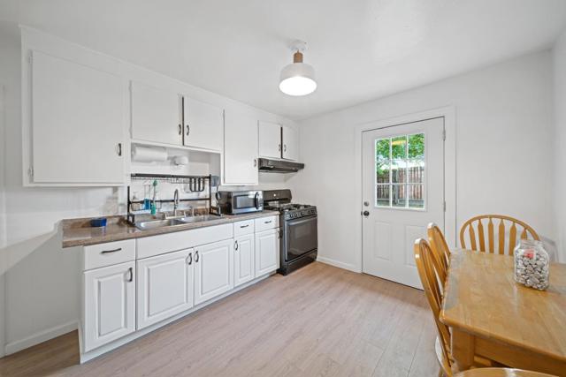 9 W 15th Street, Antioch CA: https://media.crmls.org/mediaz/0196bf27-edf5-45bf-ade2-c28424dcacc6.jpg