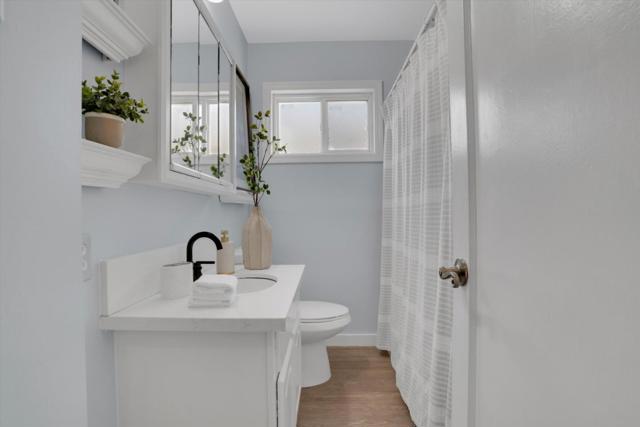 215 Winton Avenue, Hayward CA: https://media.crmls.org/mediaz/01972ef9-5557-412c-9525-4dbcc80c594d.jpg