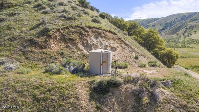 2837 Clear Canyon Road, Lebec CA: https://media.crmls.org/mediaz/01977db2-fed3-472d-95e7-398b7196618e.jpg