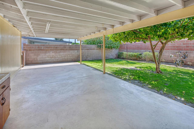 81103 Alberta Avenue, Indio CA: https://media.crmls.org/mediaz/019815da-4b02-40ee-998a-b45cee2729f5.jpg
