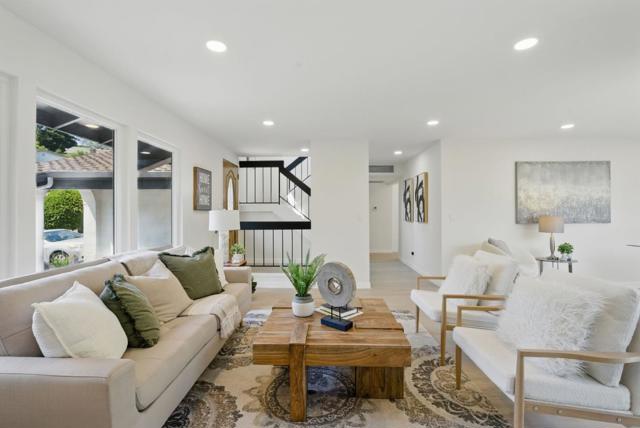 5657 Shadow Ridge Drive, Castro Valley CA: https://media.crmls.org/mediaz/0199f4f4-be21-4638-b198-c91326d43d9b.jpg