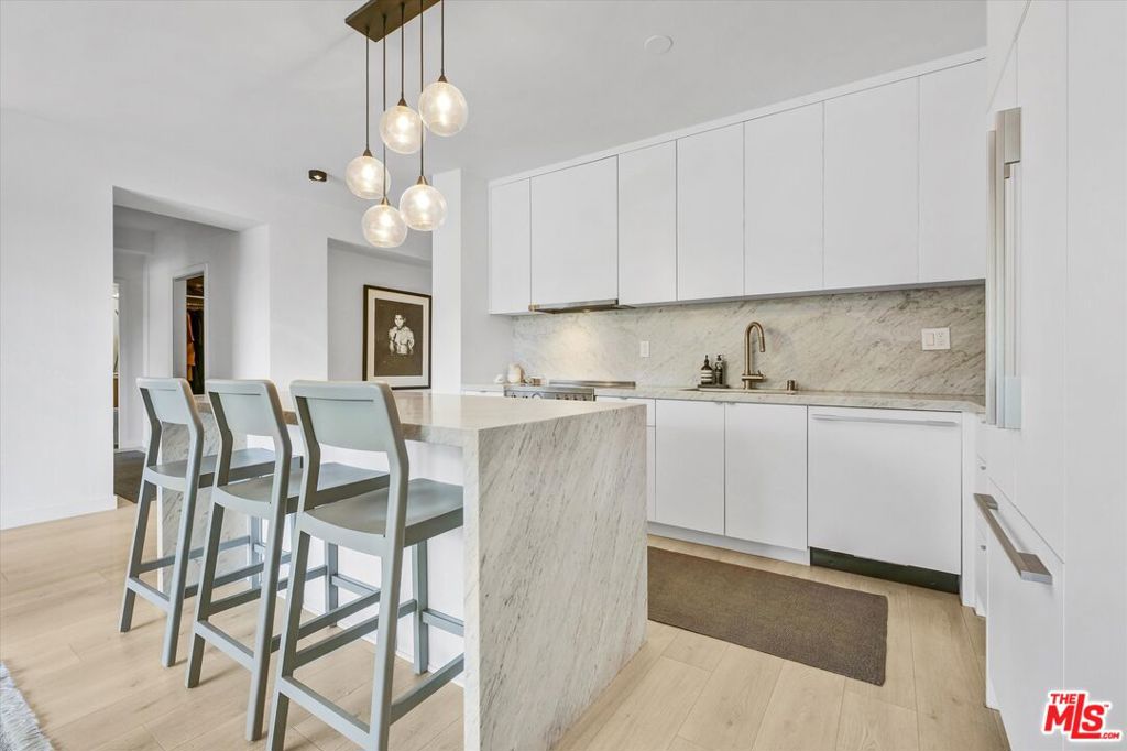 999 N Doheny Drive #312