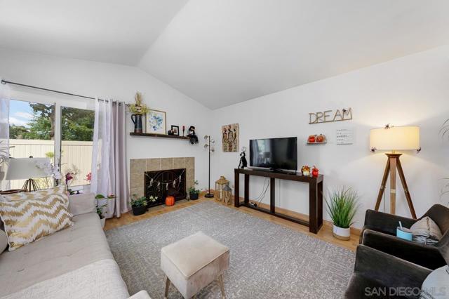 10366 Rochelle Ave, Santee, California 92071, 3 Bedrooms Bedrooms, ,2 BathroomsBathrooms,Single Family Residence,For Sale,Rochelle Ave,250041076SD