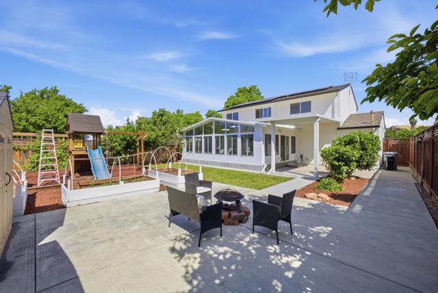 520 Tigerwood Way, San Jose CA: https://media.crmls.org/mediaz/019c2305-6d58-455a-9324-0ed3861f12ea.jpg