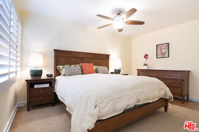 12954 Otsego Street, Sherman Oaks CA: https://media.crmls.org/mediaz/019d42b7-d7fb-44fc-9a53-6138b3dd8eab.jpg