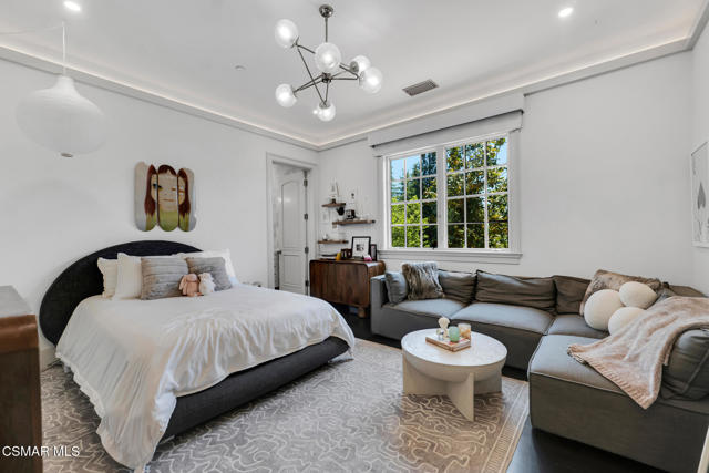 2259 Melford Court, Westlake Village CA: https://media.crmls.org/mediaz/019d94df-7223-4333-ade6-a2c1772324b9.jpg