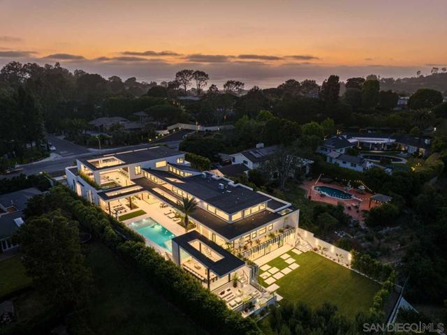 6283 La Jolla Scenic Drive S, San Diego CA: https://media.crmls.org/mediaz/019de6be-e6a6-4fd2-8053-807ff425e2ac.jpg
