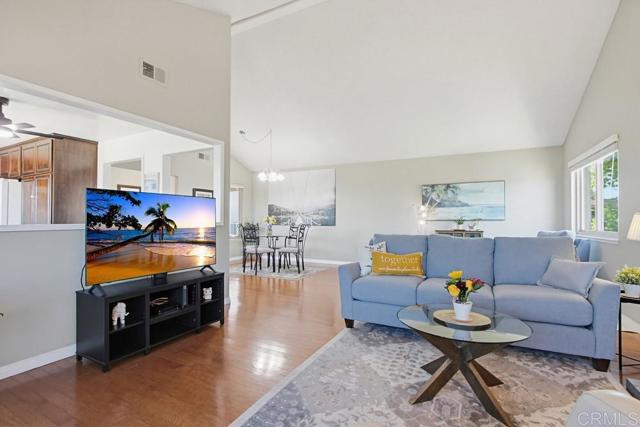 Detail Gallery Image 19 of 46 For 17347 Plaza Maria, San Diego,  CA 92128 - 2 Beds | 2 Baths