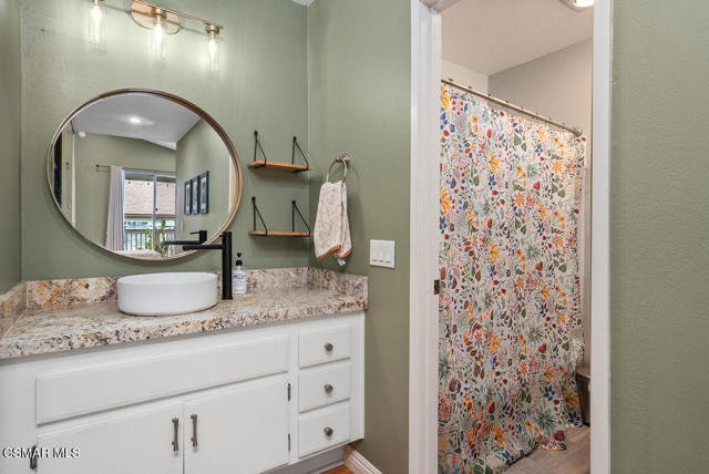 2414 Pleasant Way, Thousand Oaks CA: https://media.crmls.org/mediaz/019f408a-f8a2-497f-af4f-4ce9ac631f51.jpg