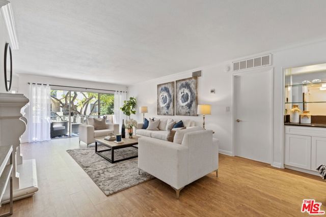 Image 2 for 11965 Gorham Ave #308, Los Angeles, CA 90049