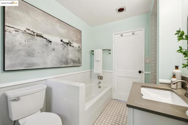 10 Wilding LN, Oakland CA: https://media.crmls.org/mediaz/01a097e3-2972-4a83-8b94-232caec911ad.jpg