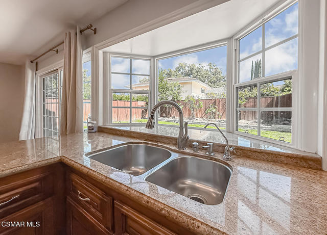 1646 Swansea Place, Westlake Village CA: https://media.crmls.org/mediaz/01a124a6-2eed-4a96-bf6f-b2fa97c77dc8.jpg
