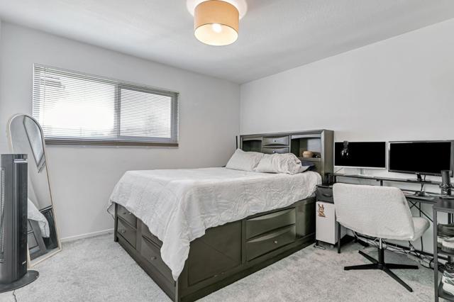 5080 Garnet Street, Capitola CA: https://media.crmls.org/mediaz/01a12ea5-0a53-4ac6-af96-5ed6bba2bc18.jpg