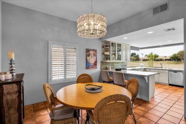 18 Hilton Head Drive, Rancho Mirage CA: https://media.crmls.org/mediaz/01a135ff-c646-43d2-8dea-3ce00e2117e4.jpg