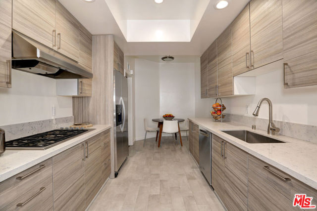10640 Wilkins Avenue, Los Angeles CA: https://media.crmls.org/mediaz/01a14cab-3117-42cc-b4d0-da3ed3fe7e04.jpg