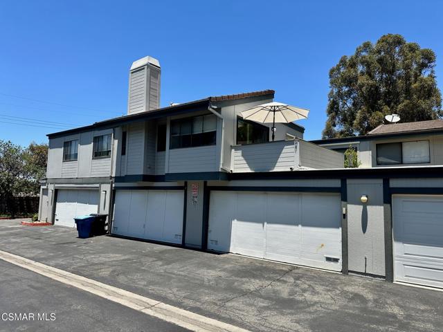 6459 Stoney View Lane, Simi Valley CA: https://media.crmls.org/mediaz/01a17fdc-107c-486f-b7da-abe3cdd66a9a.jpg