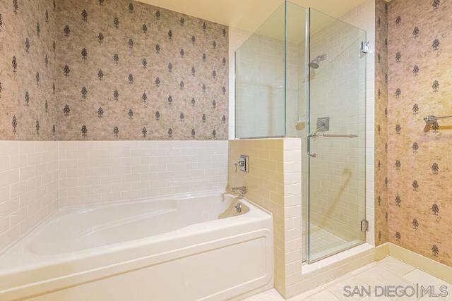700 W Harbor, San Diego CA: https://media.crmls.org/mediaz/01a3b40b-31c2-4713-902a-a812a82a7872.jpg