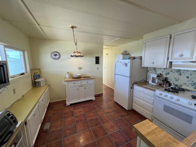 69255 Midpark Drive, Desert Hot Springs CA: https://media.crmls.org/mediaz/01a3c79f-dbbe-4fab-92d9-898fb9f59e20.jpg