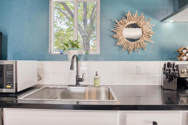 61589 El Reposo Street, Joshua Tree CA: https://media.crmls.org/mediaz/01a491c9-d249-41a6-ab08-7ecb1e7fffdf.jpg