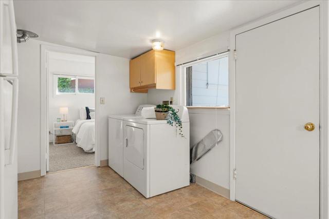 207 2nd Avenue, Santa Cruz CA: https://media.crmls.org/mediaz/01a4b503-5769-4635-9180-373572eef503.jpg