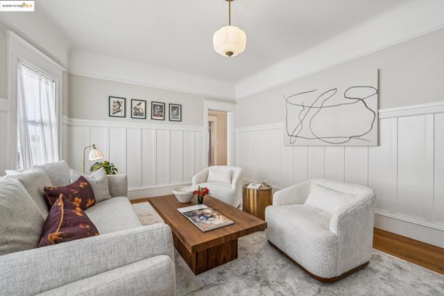 478 43rd St, Oakland CA: https://media.crmls.org/mediaz/01a4fa33-66b6-4e43-b739-6488ca7703d7.jpg