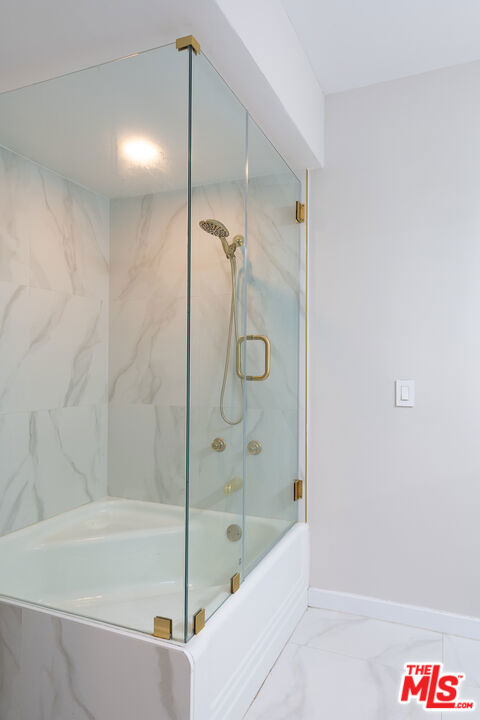 Image 15 of 25 For 8401 Fountain Avenue 12