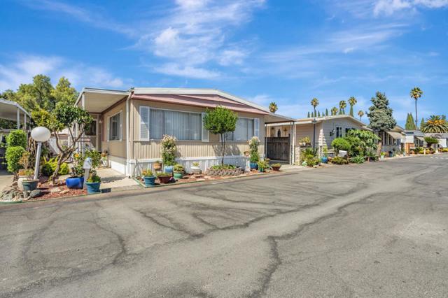 3637 Snell Avenue, San Jose CA: https://media.crmls.org/mediaz/01a74438-50fa-4e27-b23e-9d9bbac82c96.jpg