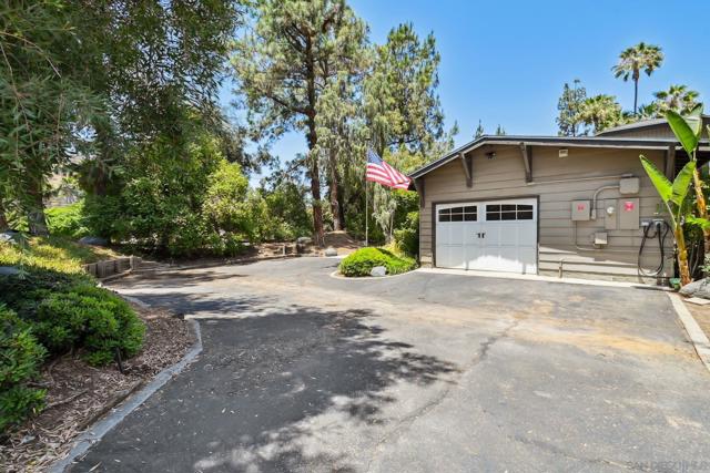 1830 Lisa Terrace, El Cajon CA: https://media.crmls.org/mediaz/01a7578b-6a30-4538-92dc-3c861a1f2915.jpg