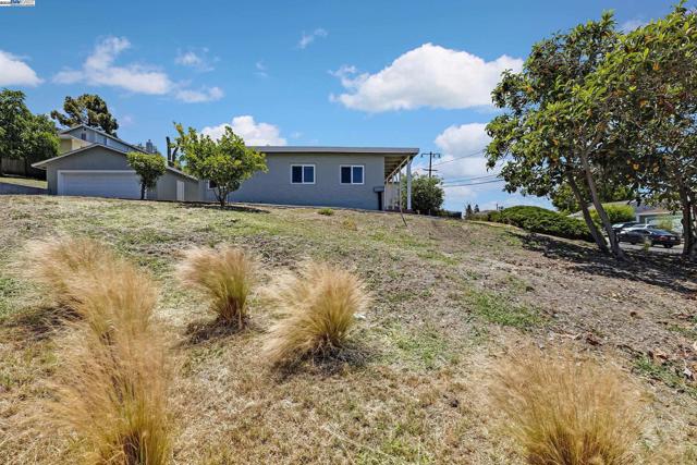 22756 Bayview Ave, Hayward CA: https://media.crmls.org/mediaz/01a7826c-d374-4406-bd2a-3124f397ad42.jpg