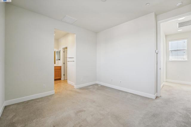 Image 32 of 45 For 23320 Wilmot Cir