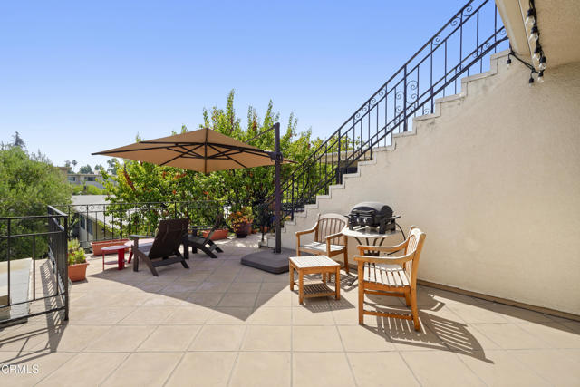 630 S Orange Grove Boulevard, Pasadena CA: https://media.crmls.org/mediaz/01a79583-9cef-4786-9990-e1fd46e8c19a.jpg