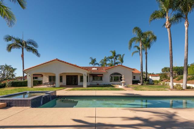 30343 Calle La Reina, Bonsall CA: https://media.crmls.org/mediaz/01a7f8fe-5bea-447e-b56e-941d2915dbb4.jpg