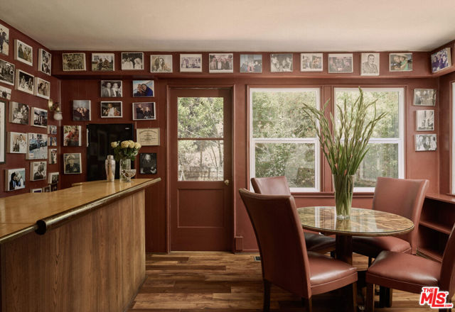 7917 Woodrow Wilson Drive, Los Angeles CA: https://media.crmls.org/mediaz/01a82290-03ad-4e68-8175-ad7b8549b1a6.jpg