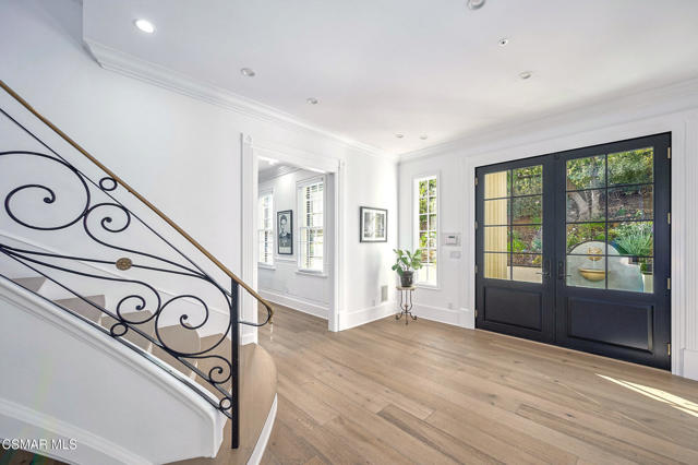 508 W Stafford Road, Thousand Oaks CA: https://media.crmls.org/mediaz/01a955df-f599-4b7f-ba40-fd6abbcabb65.jpg
