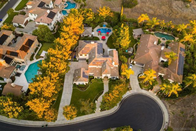 17117 Tallow Tree Lane, San Diego CA: https://media.crmls.org/mediaz/01a95b9c-d7ab-47fd-b1a0-afa0d6602b52.jpg