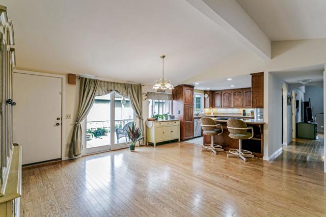 253 Forest Drive, Morgan Hill CA: https://media.crmls.org/mediaz/01ab0ea6-0dbf-4267-a43a-fb60bb00f2da.jpg