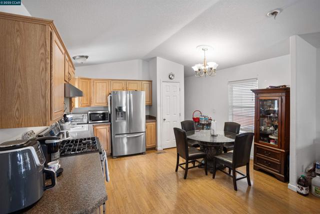 55 PACIFICA AVE, Bay Point CA: https://media.crmls.org/mediaz/01ab5d38-f24e-4797-8135-fbf3f5bfac8b.jpg