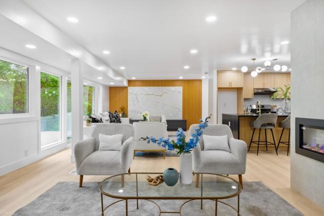 3 Harran Circle, Orinda CA: https://media.crmls.org/mediaz/01ab63c2-82c3-4a0b-815c-17dd2ba38d7f.jpg
