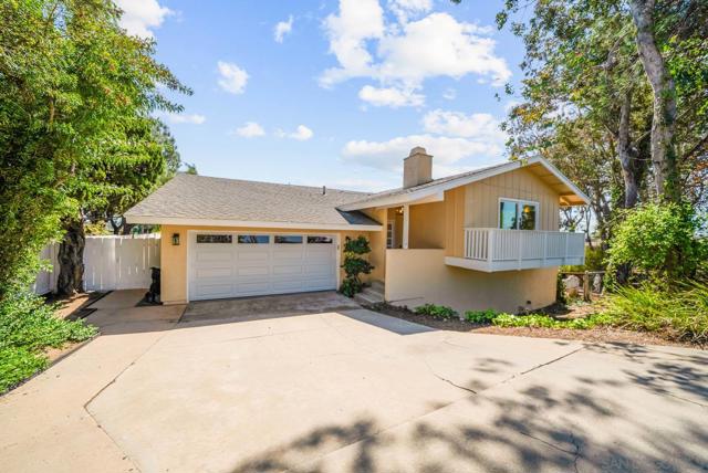 17221 Cloudcroft Dr, Poway CA: https://media.crmls.org/mediaz/01ab8a31-b6ea-4dcf-b155-bab1601a8bf7.jpg
