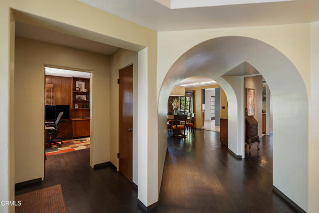 3312 Thorndale Road, Pasadena CA: https://media.crmls.org/mediaz/01ab91c4-0a06-4c5b-b60d-dbdf65c8cfce.jpg