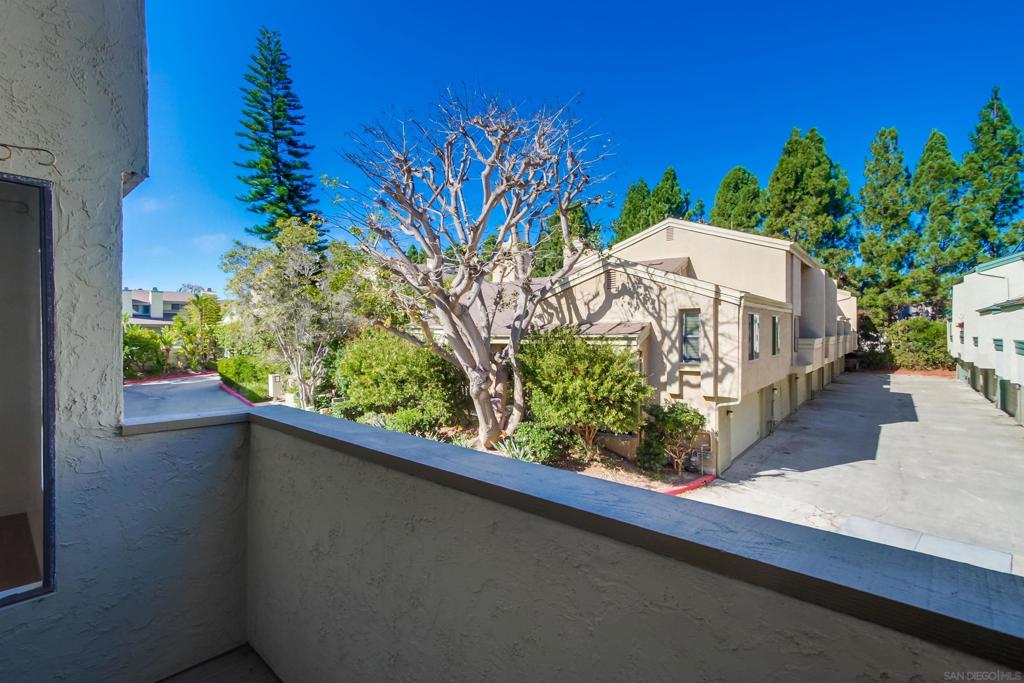 MLS #250042575SD image #21