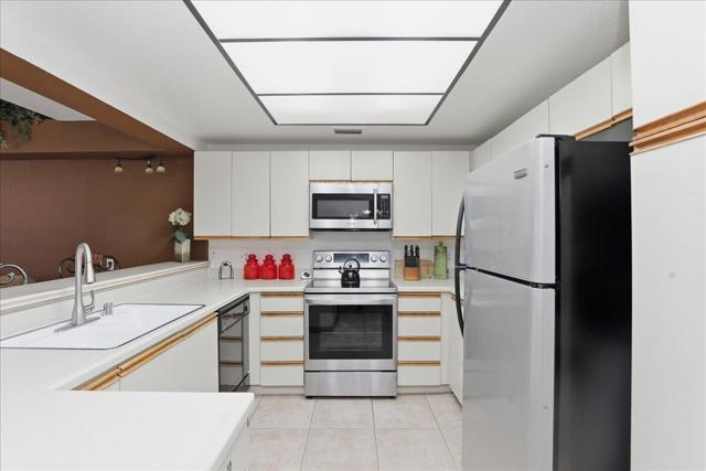 41521 Woodhaven Drive E, Palm Desert, CA 92211
