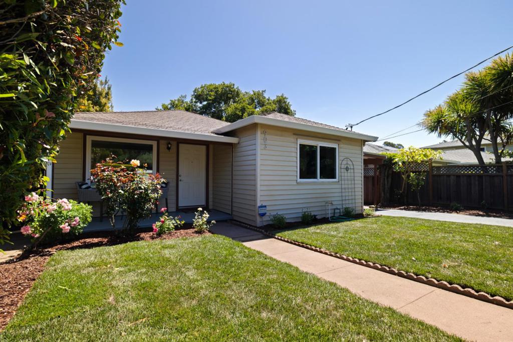 903 Alameda De Las Pulgas