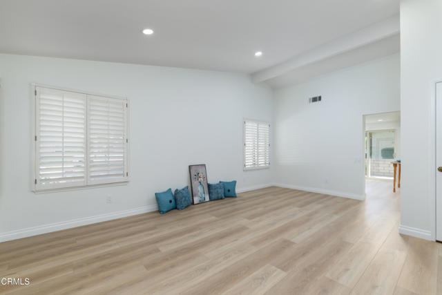 Detail Gallery Image 10 of 33 For 44112 Village 44, Camarillo,  CA 93012 - 2 Beds | 2 Baths