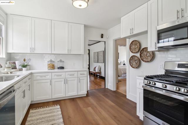 2900 Sheffield Ave, Oakland CA: https://media.crmls.org/mediaz/01afcb77-3dcd-404a-9e13-0d3ba3f018bf.jpg