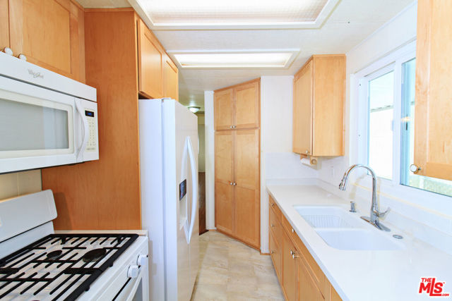 11250 Playa Street, 106 photo 7