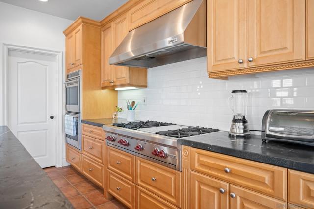 3243 Avenida Aragon, Carlsbad CA: https://media.crmls.org/mediaz/01b1abe5-b850-4c32-ad2b-442f8fcfc79b.jpg